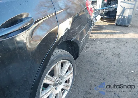 2012 Mercedes-Benz E 350 4Matic z USA, uszkodzony, nr VIN WDDHF8JB9CA522534